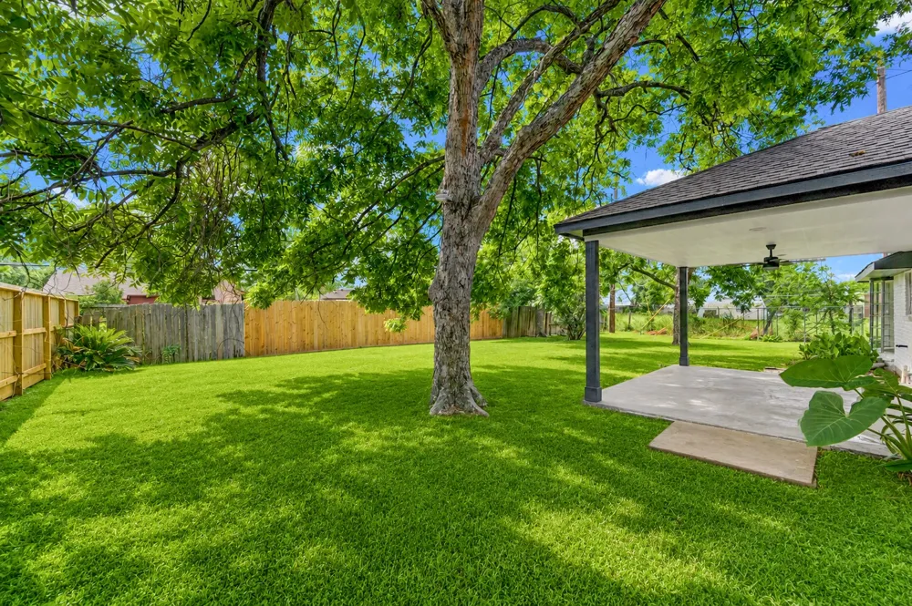10618 Braewick Drive Houston, TX 77096