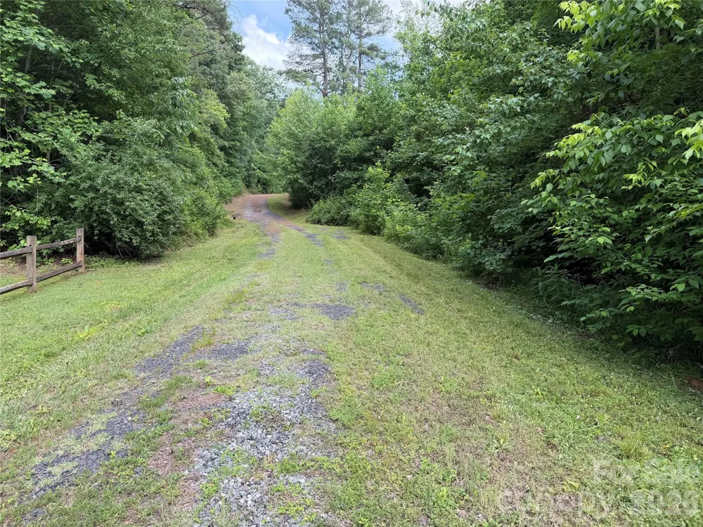 612, 615, 622, 625, 630 Eastmont Drive Newton, NC 28658