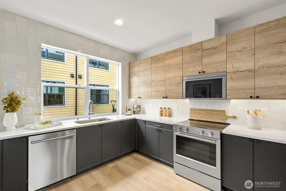 767 7th Avenue NW Issaquah, WA 98027