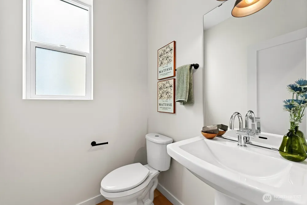 767 7th Avenue NW Issaquah, WA 98027