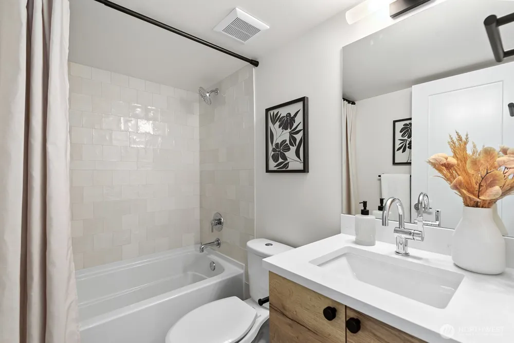 767 7th Avenue NW Issaquah, WA 98027