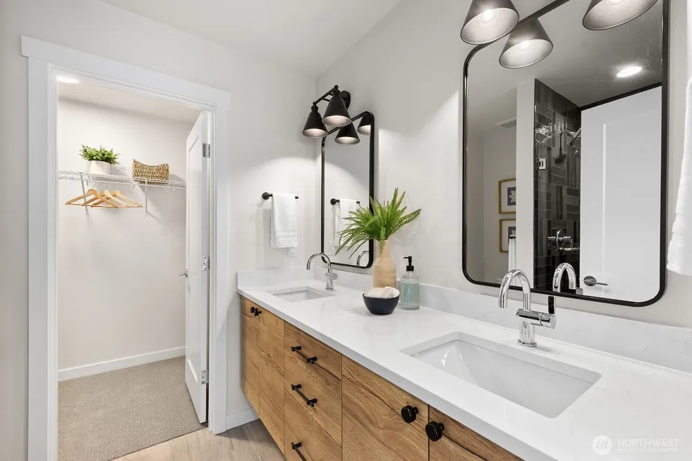 767 7th Avenue NW Issaquah, WA 98027