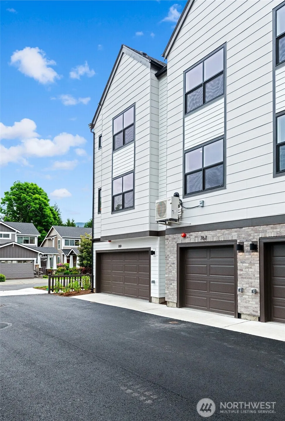 767 7th Avenue NW Issaquah, WA 98027