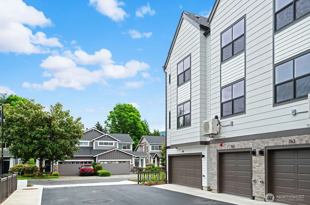 767 7th Avenue NW Issaquah, WA 98027