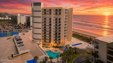 5207 S Atlantic Avenue #323