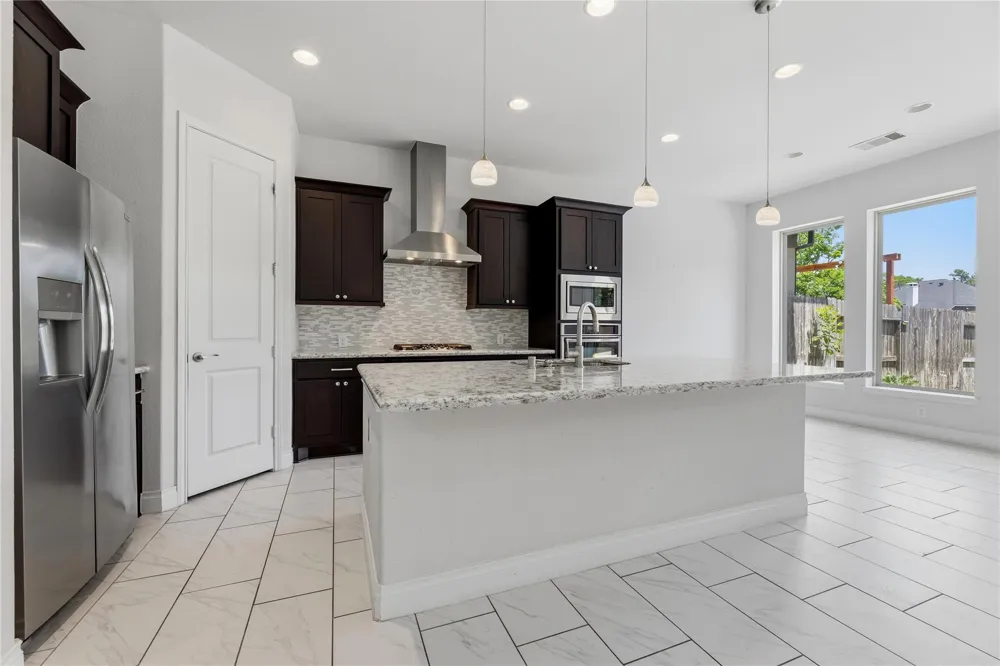 9547 Scanlan Heights Lane Missouri City, TX 77459