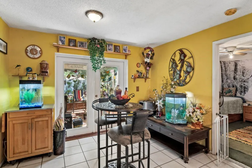 2005 HUDSON CT Oldsmar, FL 34677