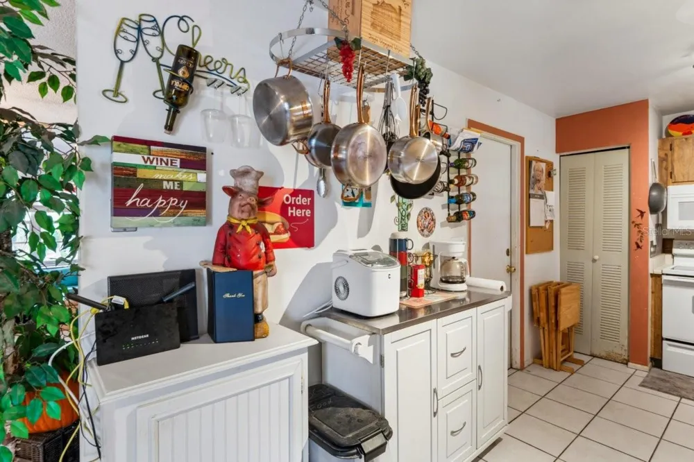 2005 HUDSON CT Oldsmar, FL 34677