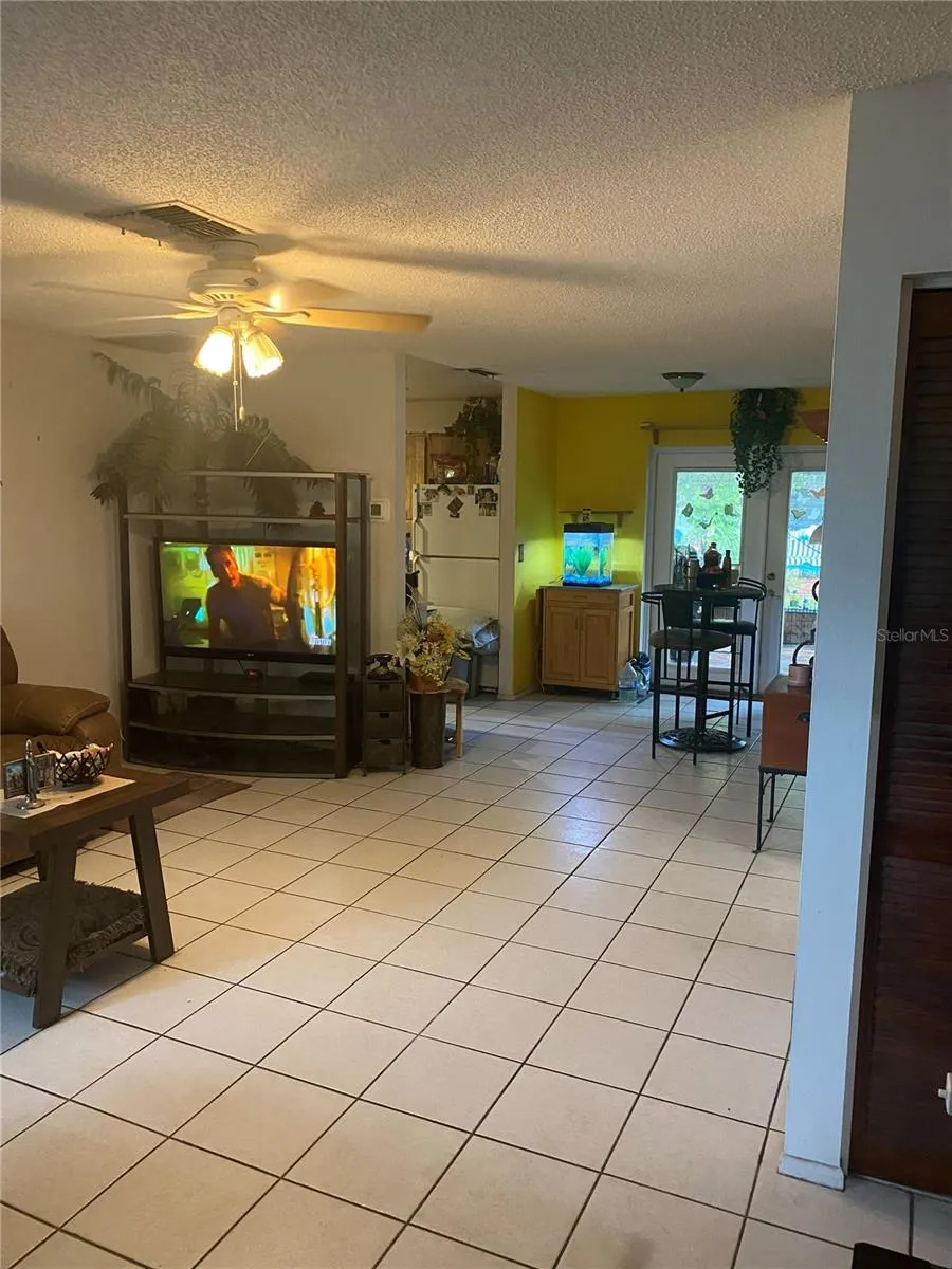 2005 HUDSON CT Oldsmar, FL 34677