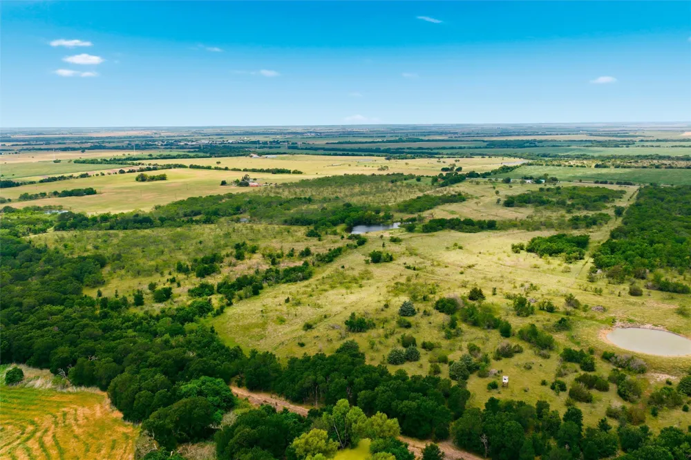318 Hcr 3249 Mount Calm, TX 76673