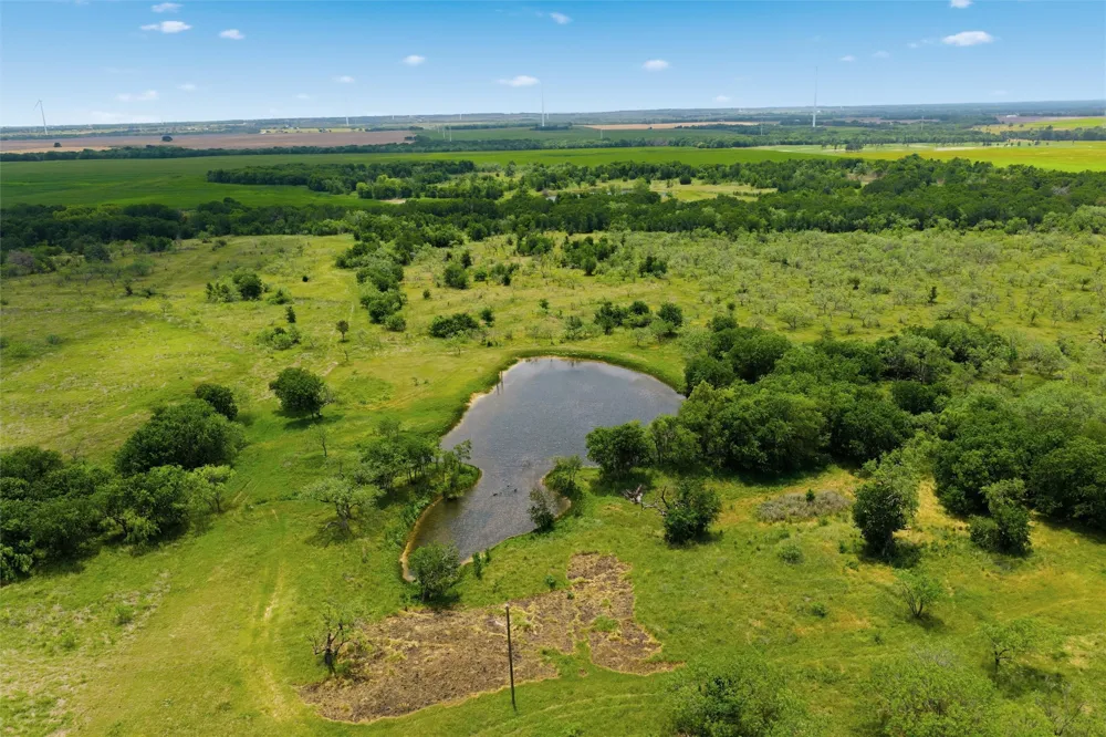 318 Hcr 3249 Mount Calm, TX 76673