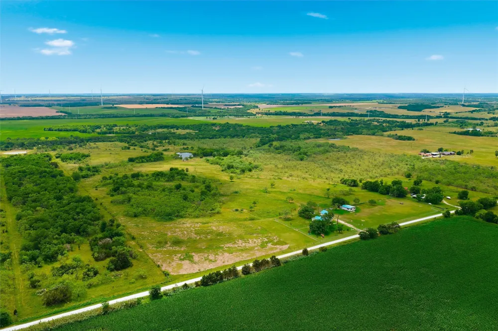 318 Hcr 3249 Mount Calm, TX 76673