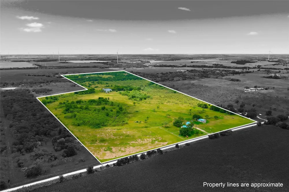318 Hcr 3249 Mount Calm, TX 76673