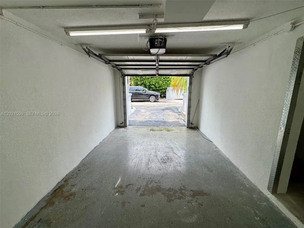 2408 NE 135th St #2408 North Miami, FL 33181