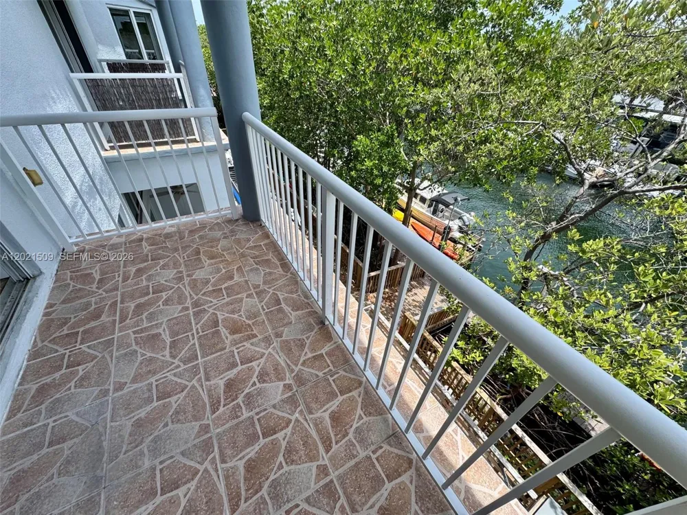 2408 NE 135th St #2408 North Miami, FL 33181