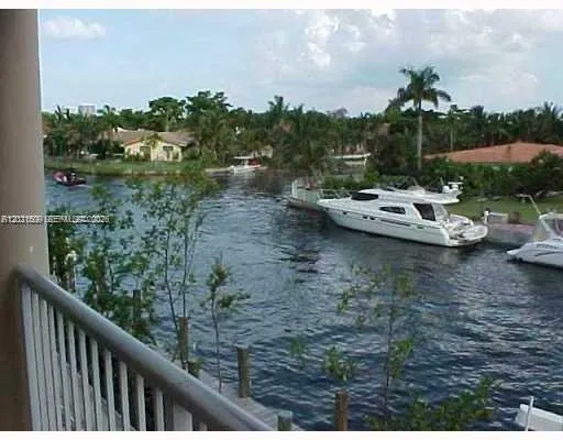 2408 NE 135th St #2408 North Miami, FL 33181