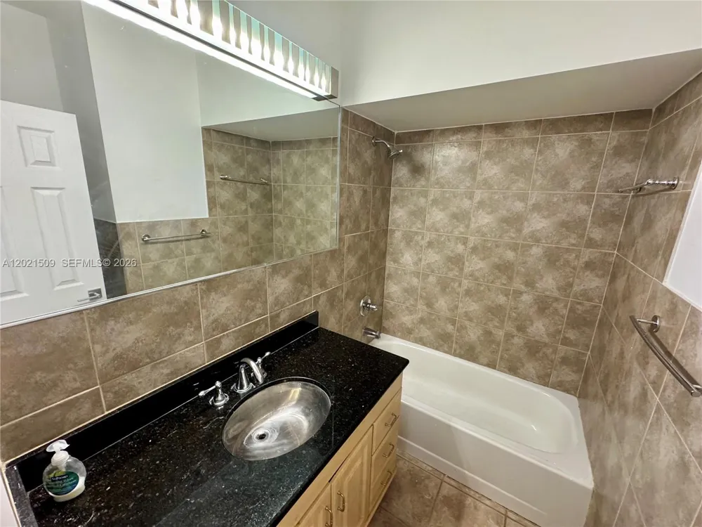 2408 NE 135th St #2408 North Miami, FL 33181