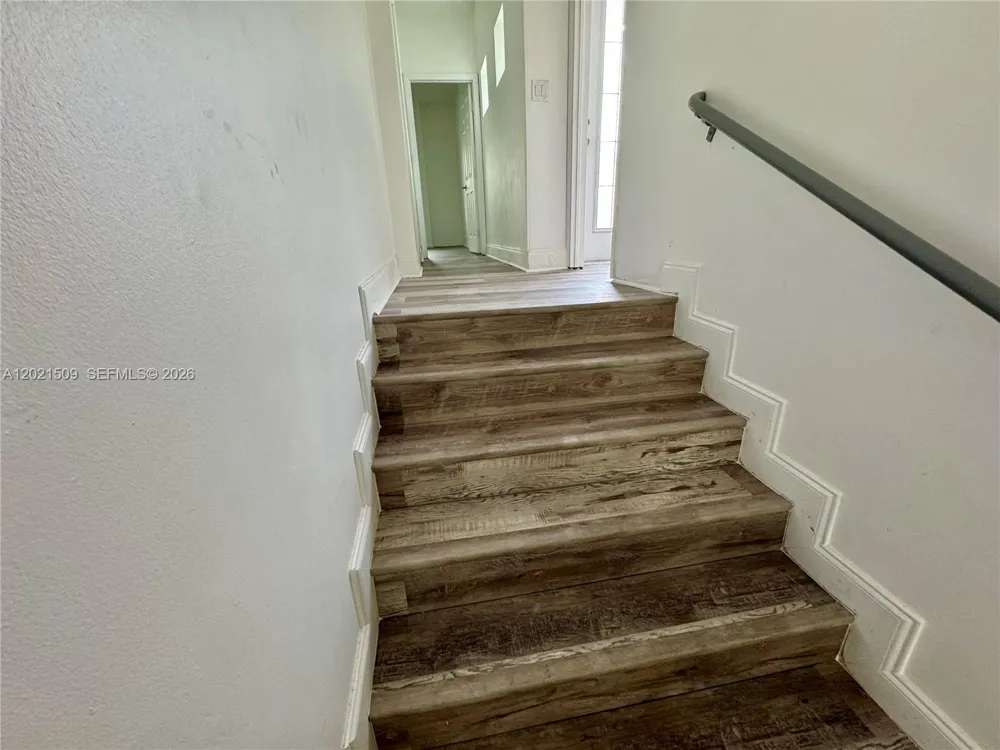 2408 NE 135th St #2408 North Miami, FL 33181