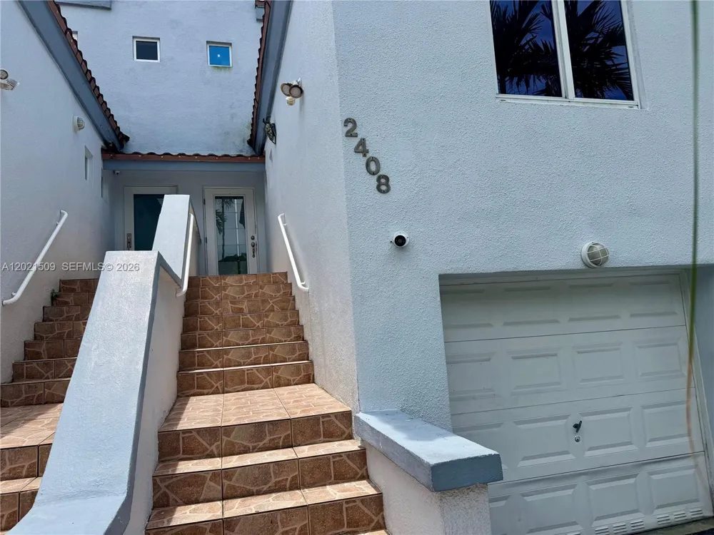 2408 NE 135th St #2408 North Miami, FL 33181