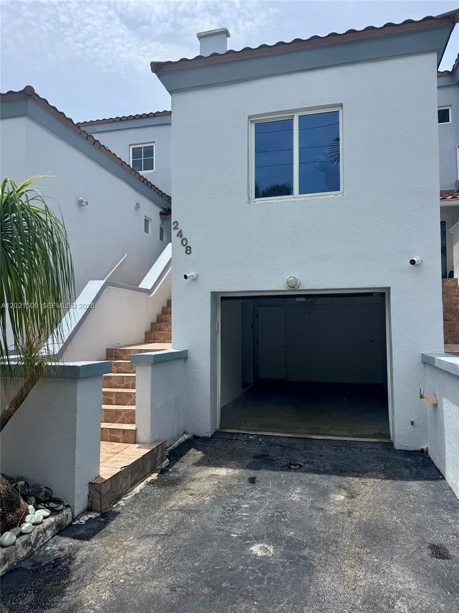2408 NE 135th St #2408 North Miami, FL 33181