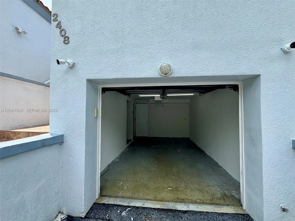 2408 NE 135th St #2408 North Miami, FL 33181