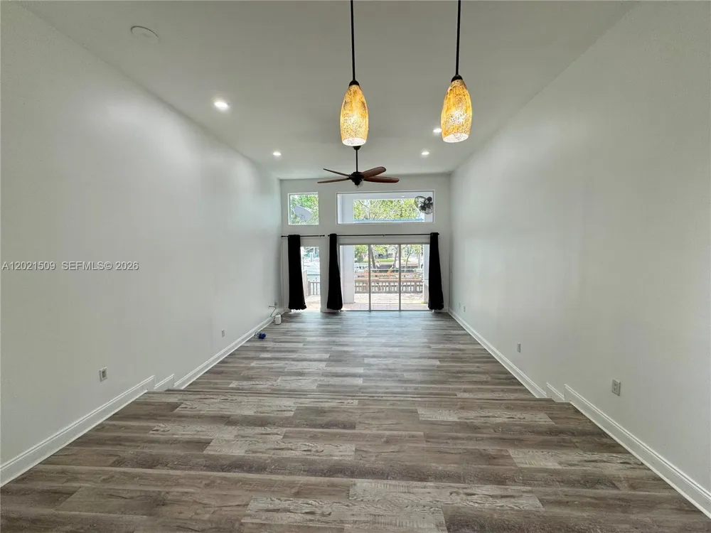 2408 NE 135th St #2408 North Miami, FL 33181