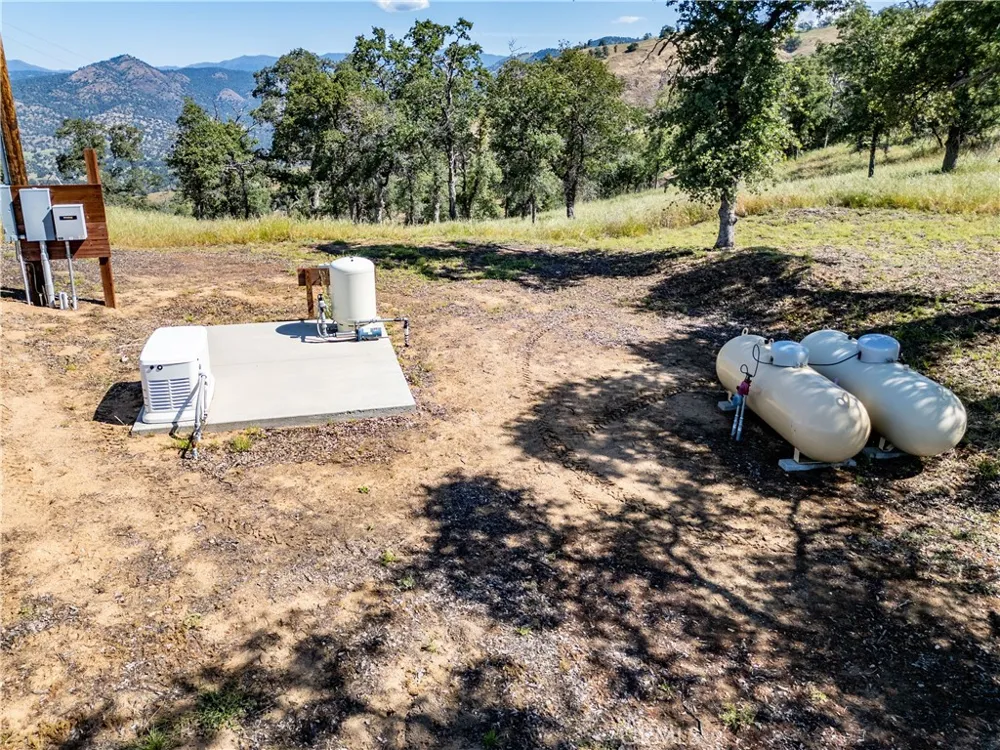 39603 Road 810 Raymond, CA 93653