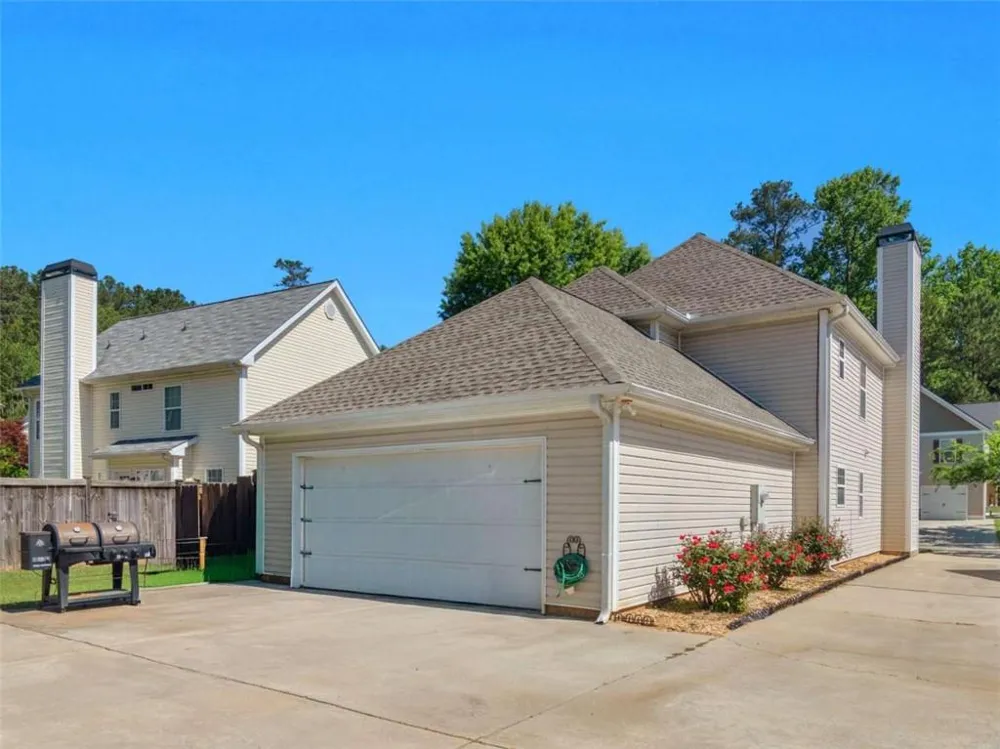 165 Brasch Park Drive Grantville, GA 30220