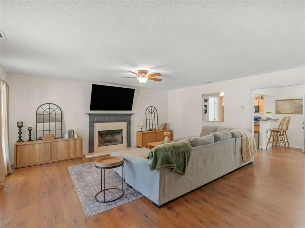 165 Brasch Park Drive Grantville, GA 30220