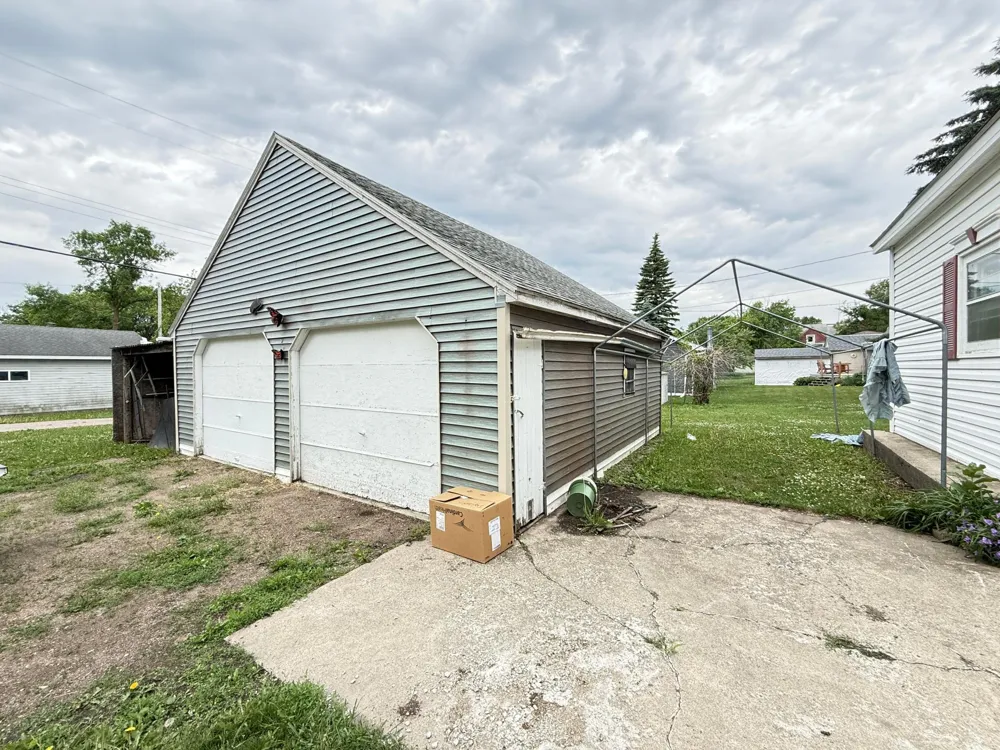 324 E Maple Street Sacred Heart, MN 56285