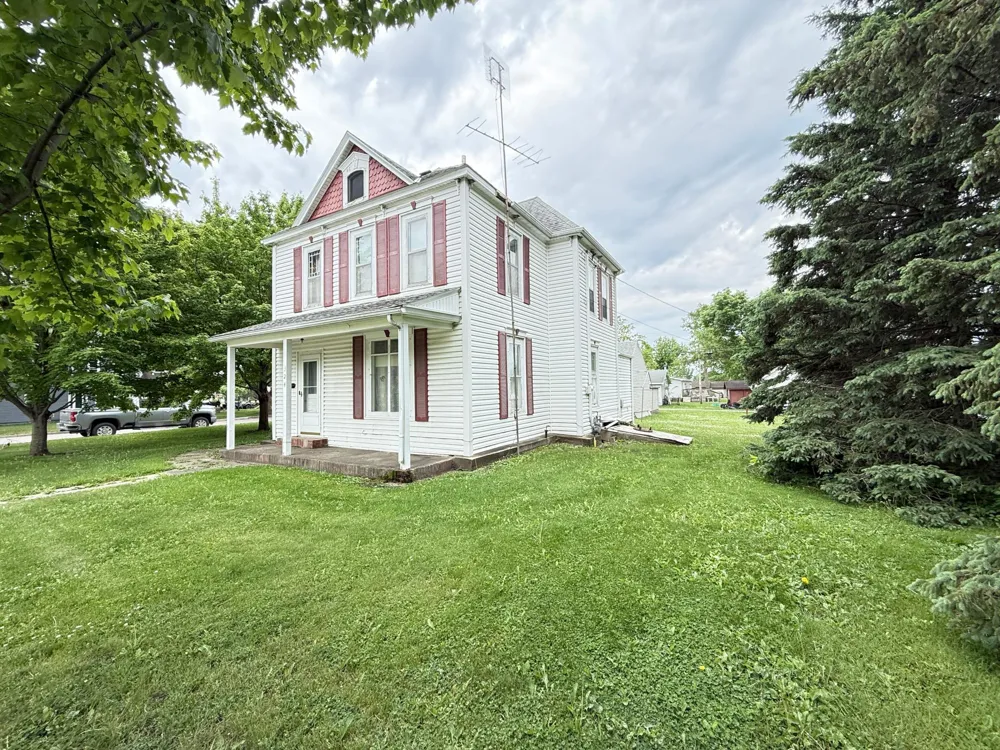 324 E Maple Street Sacred Heart, MN 56285