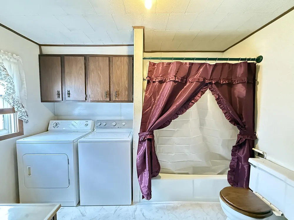 324 E Maple Street Sacred Heart, MN 56285