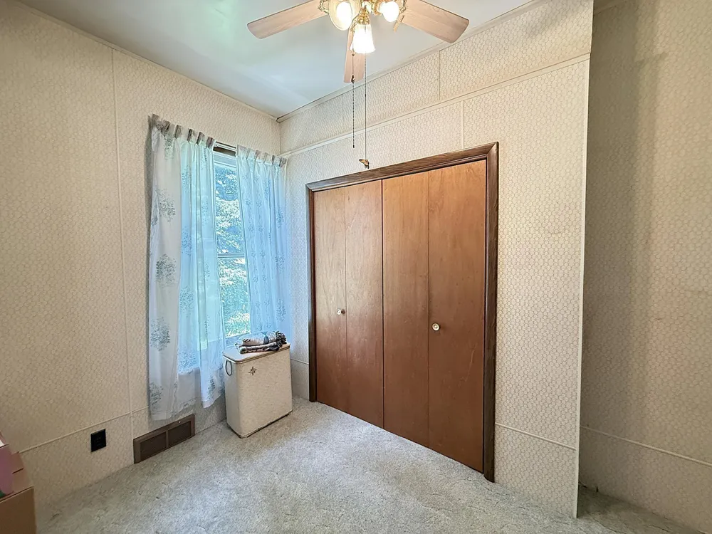 324 E Maple Street Sacred Heart, MN 56285