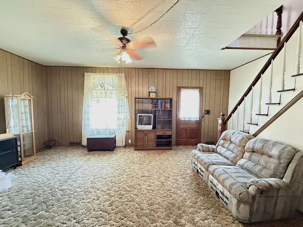 324 E Maple Street Sacred Heart, MN 56285