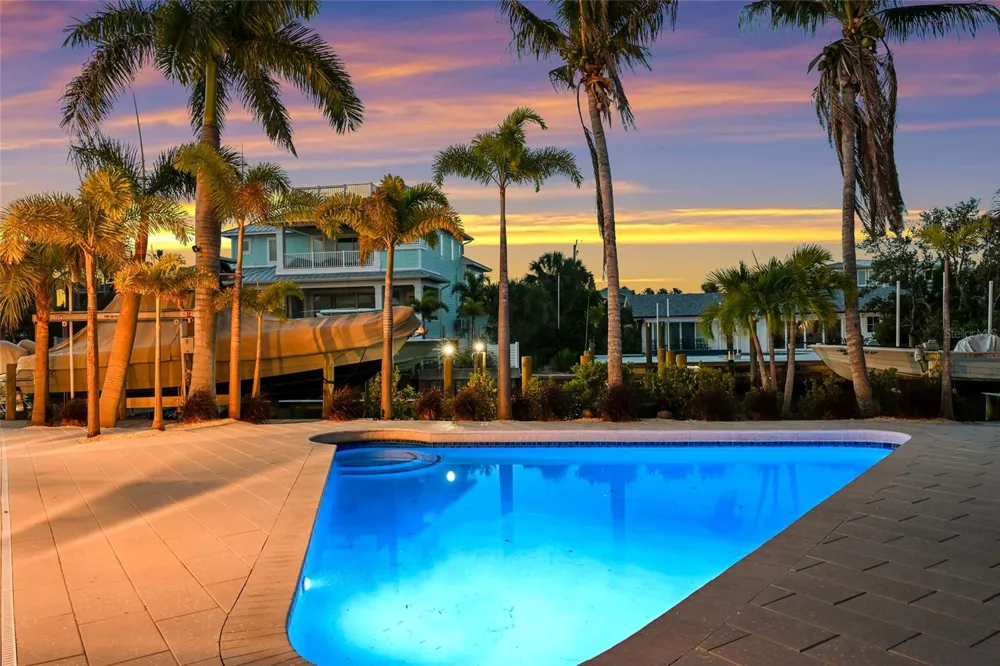 511 59TH STREET Bradenton Beach, FL 34217