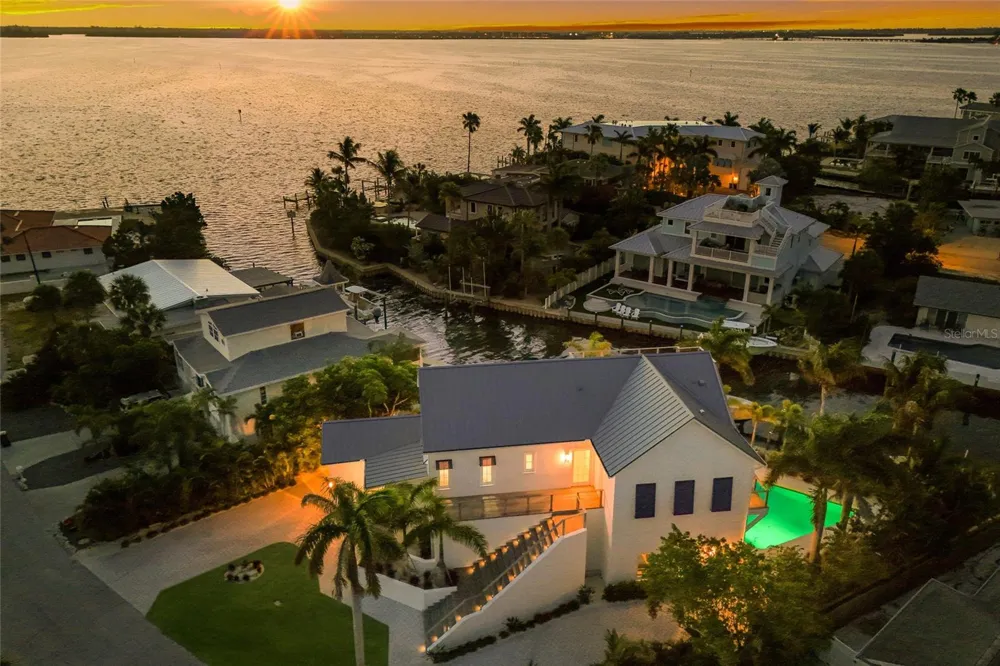 511 59TH STREET Bradenton Beach, FL 34217
