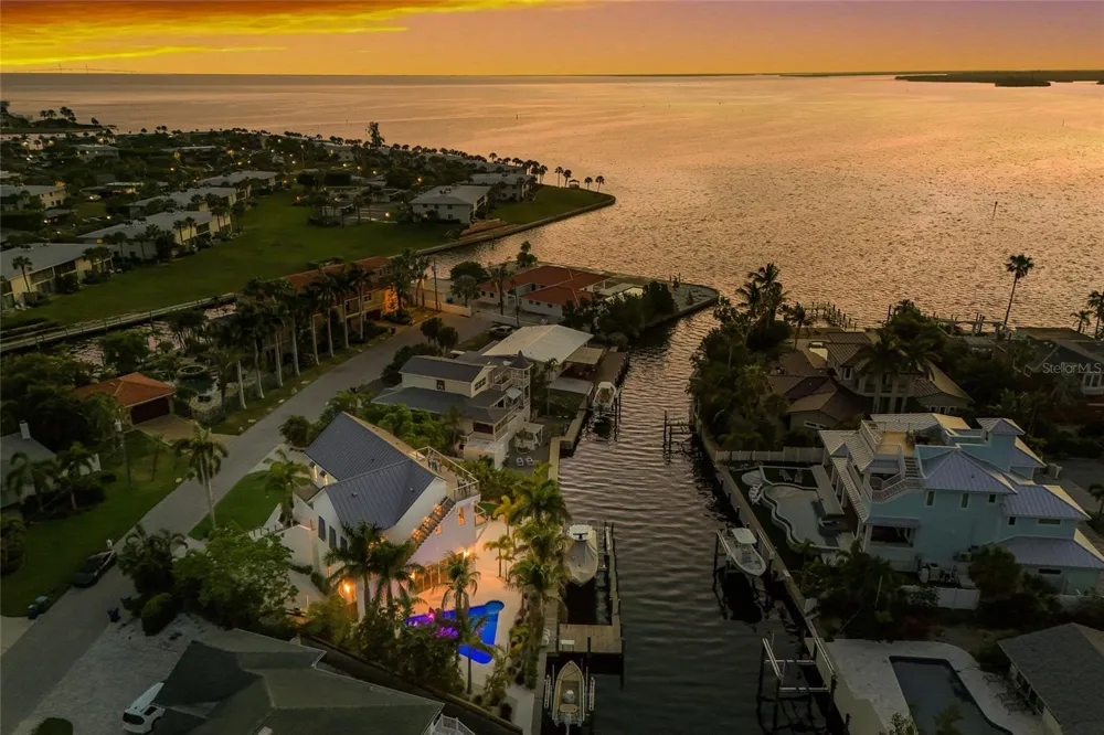 511 59TH STREET Bradenton Beach, FL 34217