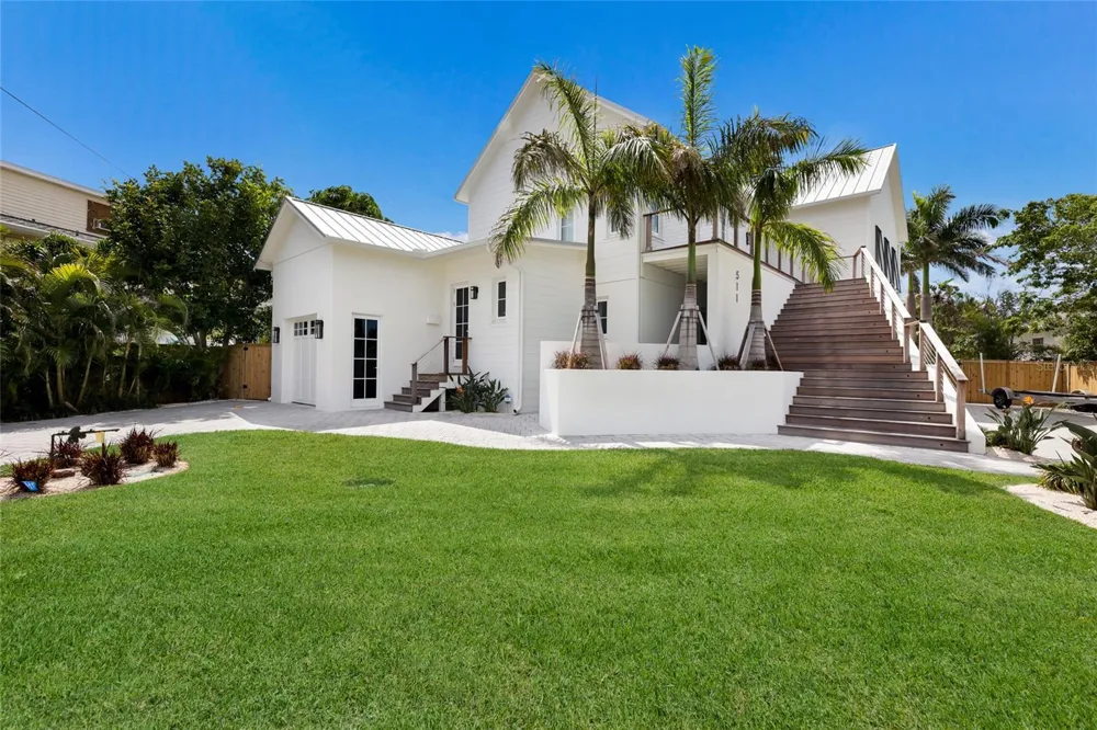 511 59TH STREET Bradenton Beach, FL 34217