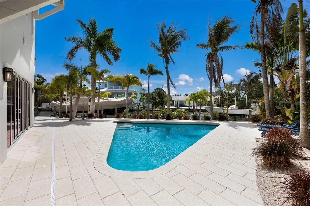 511 59TH STREET Bradenton Beach, FL 34217