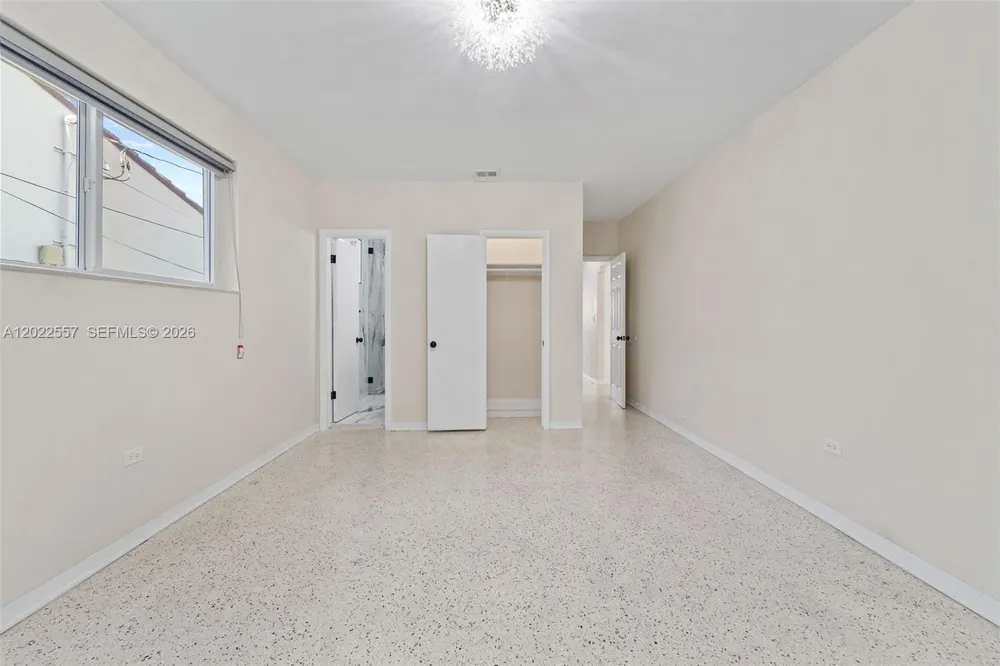 8927 Carlyle Ave Surfside, FL 33154