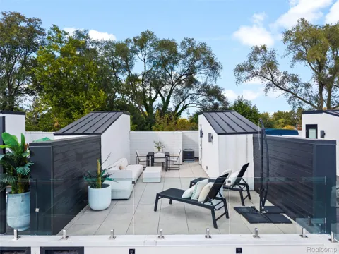 533 E Harrison Avenue #30