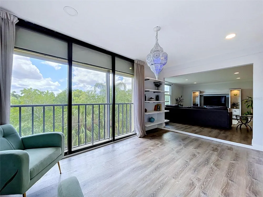 4651 1ST STREET NE #311 St Petersburg, FL 33703