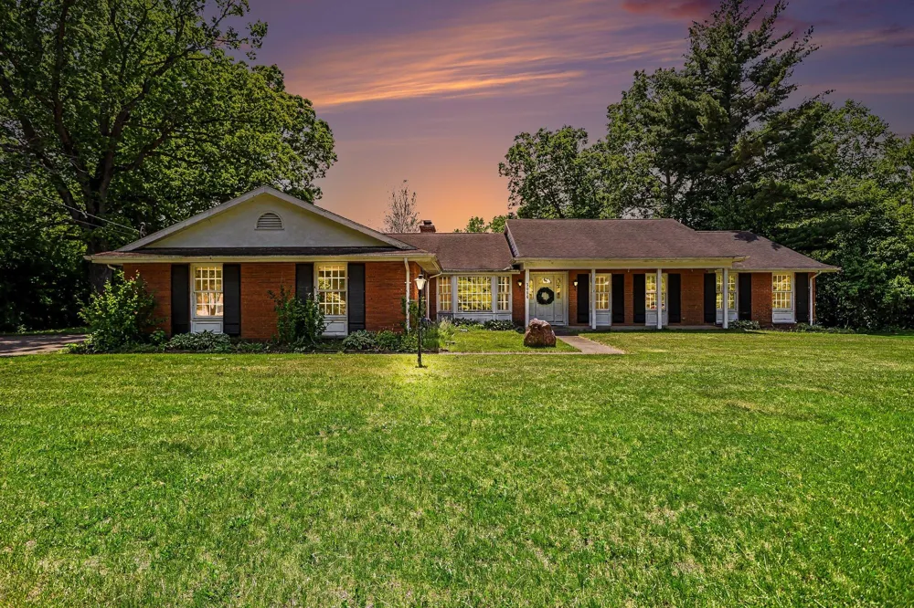 3086 Springbrook Drive