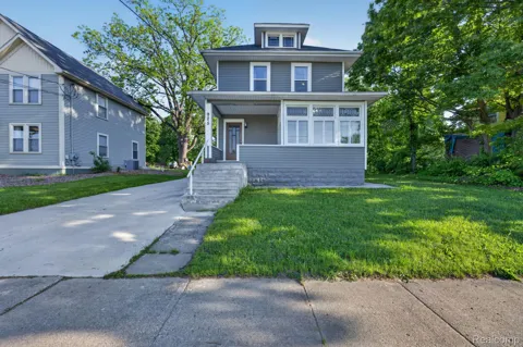 925 W Kalamazoo Street