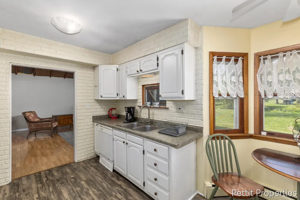 230 Creekview Drive Bedford Charter Township, MI 49037