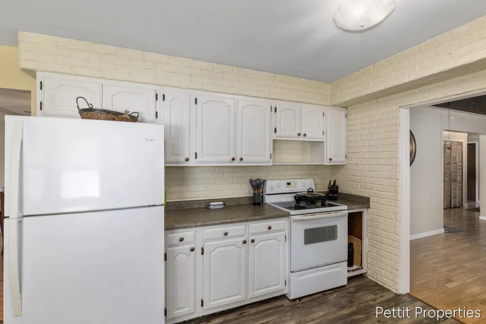 230 Creekview Drive Bedford Charter Township, MI 49037