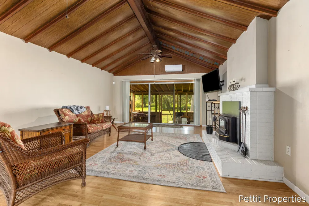 230 Creekview Drive Bedford Charter Township, MI 49037