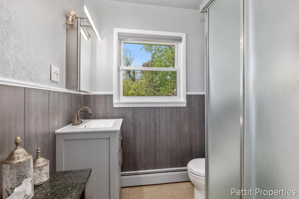 230 Creekview Drive Bedford Charter Township, MI 49037