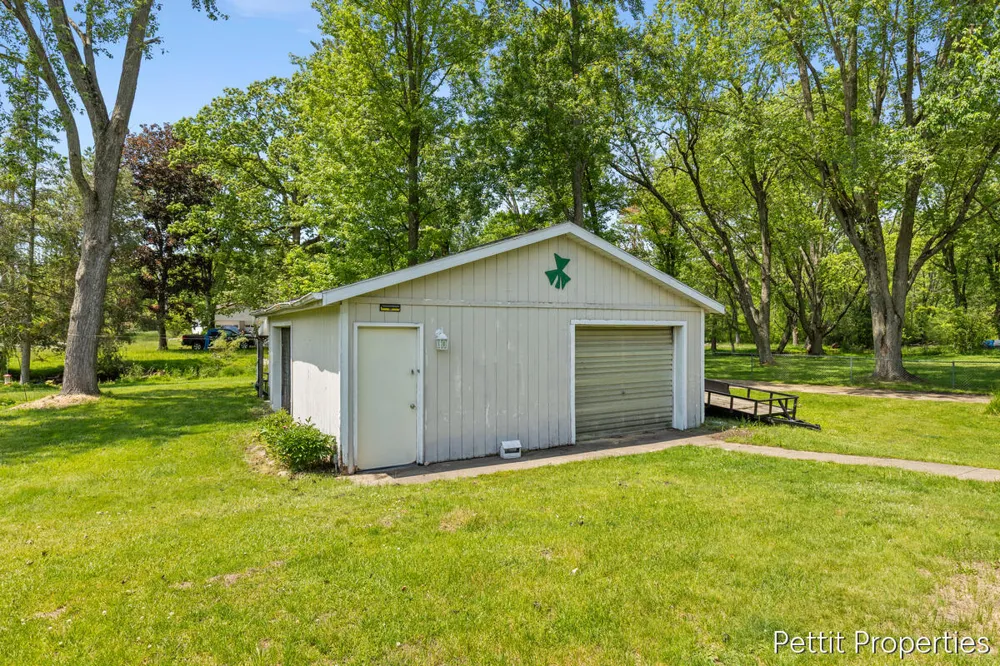 230 Creekview Drive Bedford Charter Township, MI 49037