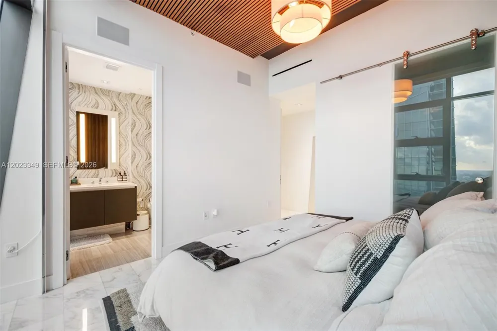 1451 Brickell Ave #4304 Miami, FL 33131
